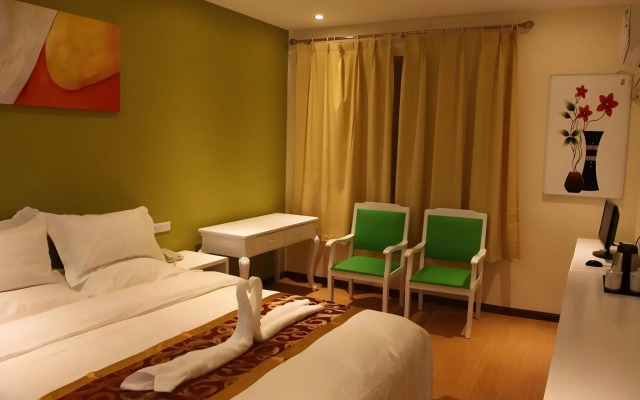 Shell Hotel Zhoukou Jiaotong Zhong Road Bus Center Station