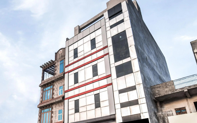 Capital O 6340 Hotel Noida