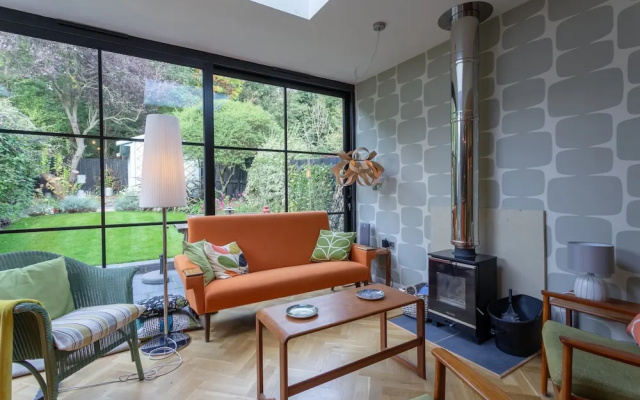 Homely 2 Bedroom House in South East London