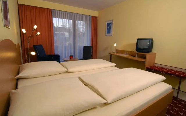 Euro Park Hotel International