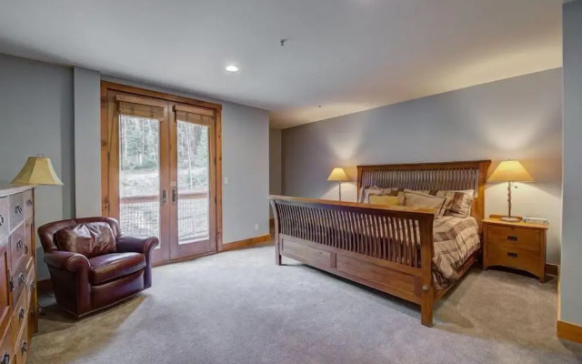 Premier 4 Bedroom Ski in, Ski out Vacation Rental at the Timbers With the Best Access to Skiing in Keystone