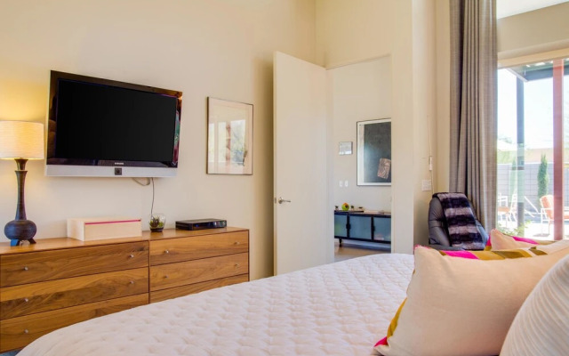The Artful Cosmo Holiday home 2