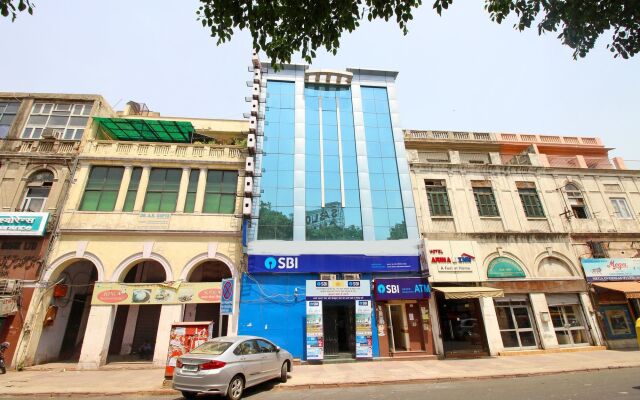 OYO 2791 Hotel Arina Inn вид на фасад