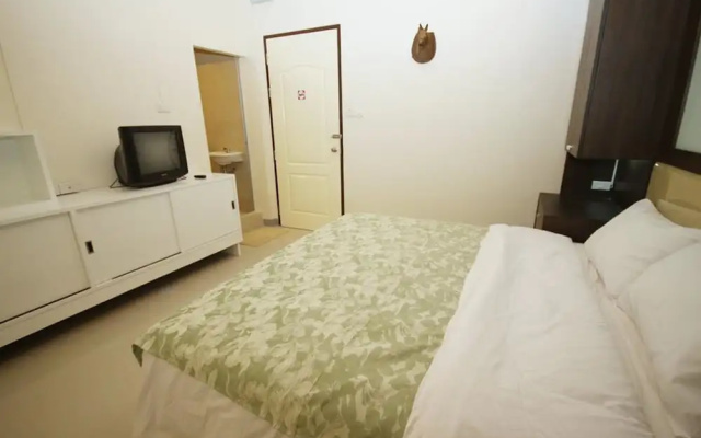 Nine Place BTS Ekamai – Hostel