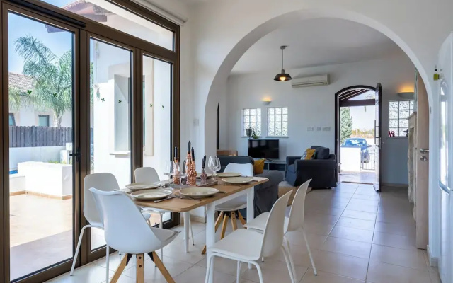Lumina 2-BR Villa and Pool in Ayia Napa