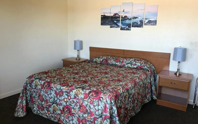 Aircrest Motel