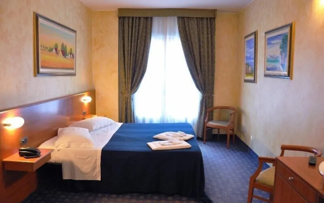 Point Hotel Conselve