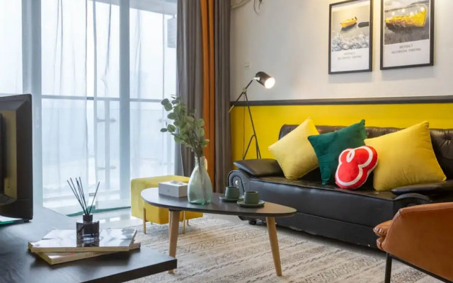 Locals Boutique Apartment Qianshan No.3