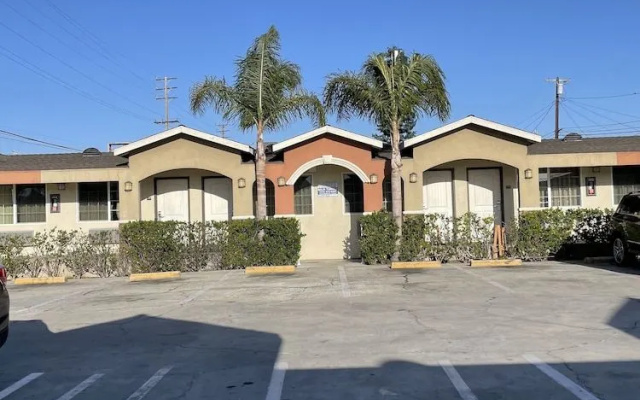 Villa Inn & Suites
