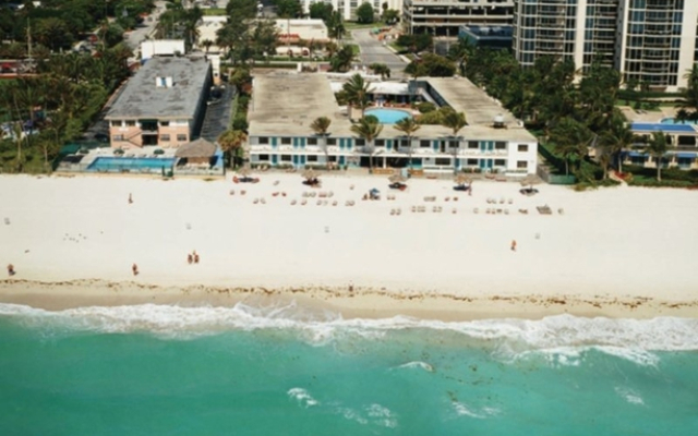 Travelodge Monaco Beach Resort