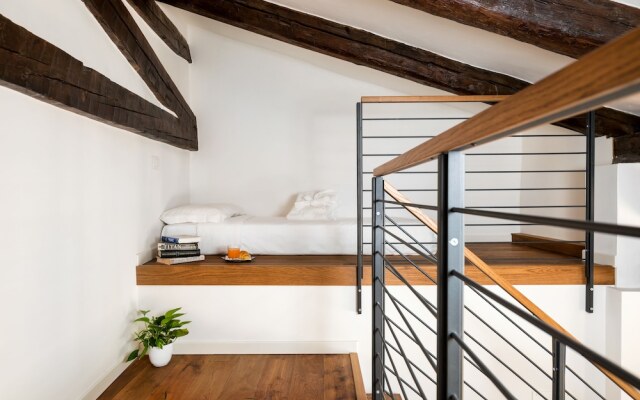 Отель Punta della Dogana Luxury Suites Венеция