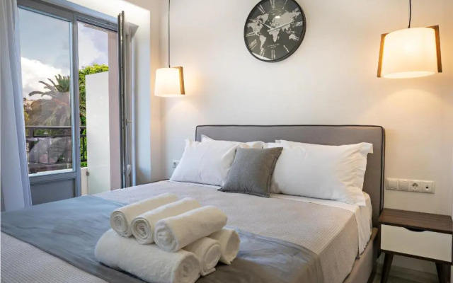 White&Gray Apartment