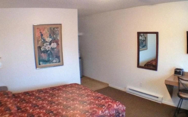 Col-Pacific Motel