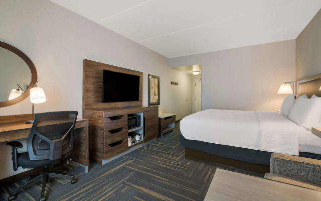 Hampton Inn & Suites Plattsburgh