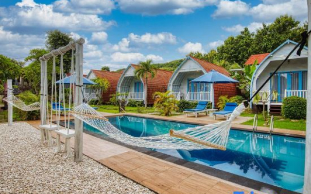 Megaland Bungalow