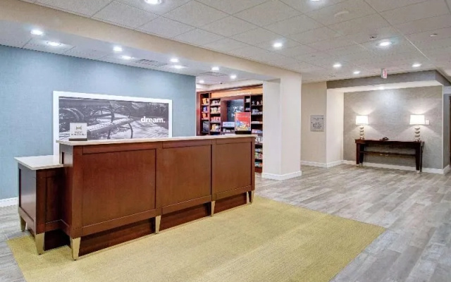 Hampton Inn Boston - Westborough
