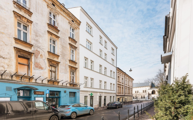 Astor Residence by Fragola Apartments