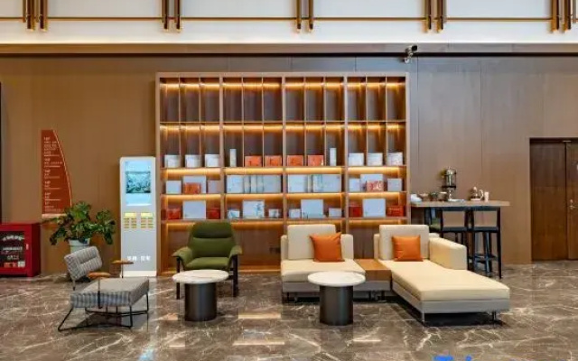 Binglv Kunlun Hotel (Yining Liuxing Street Branch)