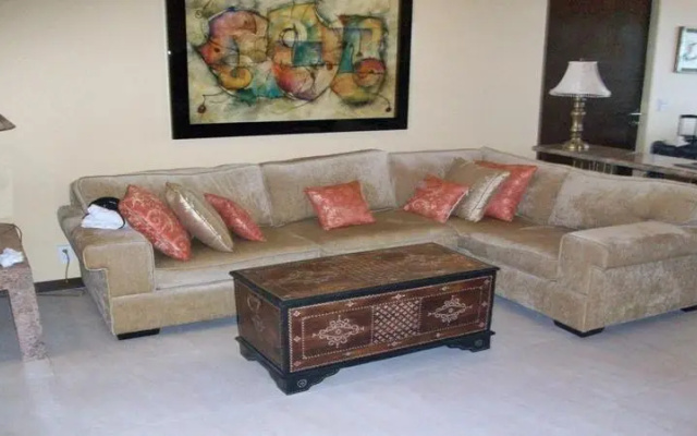 Peninsula 14D