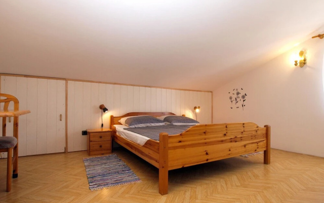 Apartment 692