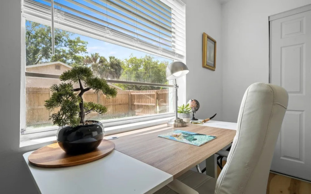 Manatee Cove Retreat | Pet-Friendly Coastal Home Sleeps 6