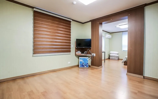 Gangneung Gyeongpodae Eroom