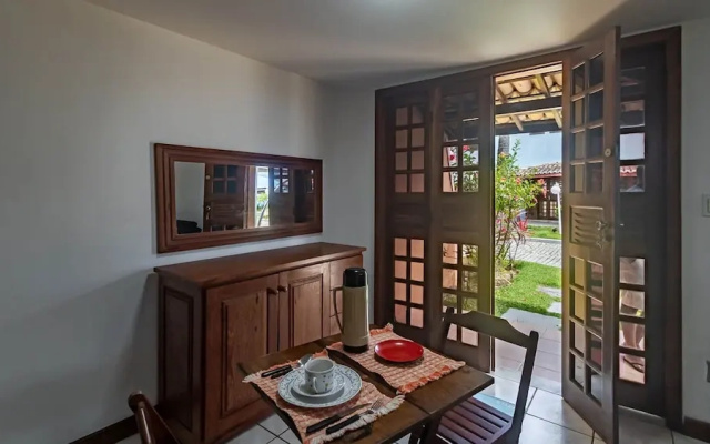 Casa com Piscina a 300m da Praia de Taperapu