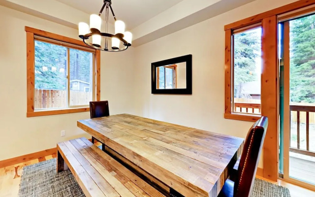 831 Patricia Cabin
