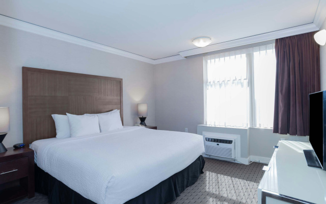 Sandman Signature Vancouver Downtown Hotel