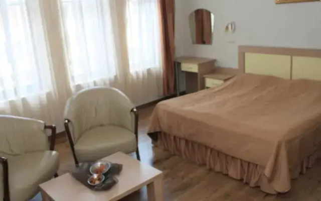 Devina Guest House