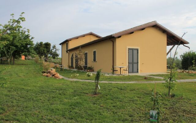 Отель Country House Erba Regina вид на фасад