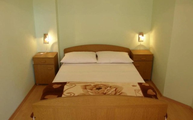 Dujmovic Zeljka - Two Bedroom No.2