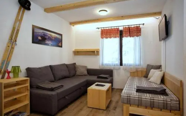 Hostgost at Čupino Sokače
