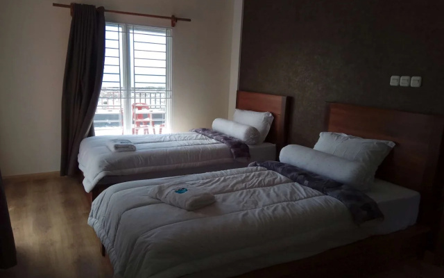 Oseda Nias Surf House
