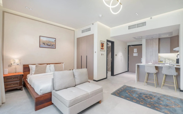 Cozy Studio Near Miracle Garden With Balcony