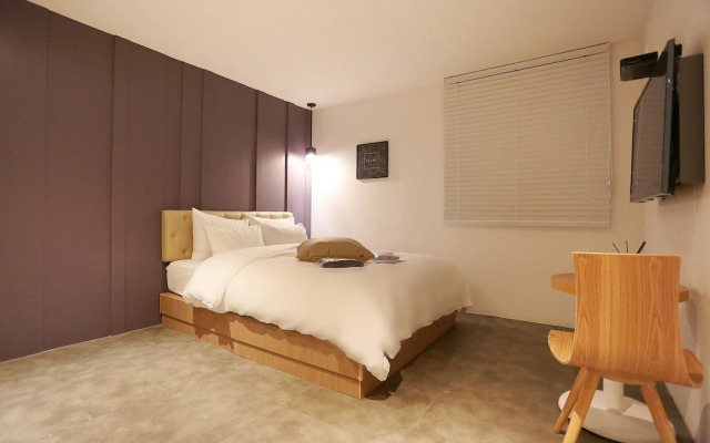 Hotel Yaja Hwajeong Station