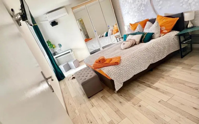 Fabulous Lakeside Family Apartment | 4 Rooms