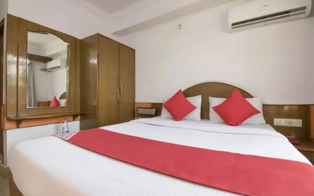 OYO 10885 Hotel Keerthana International