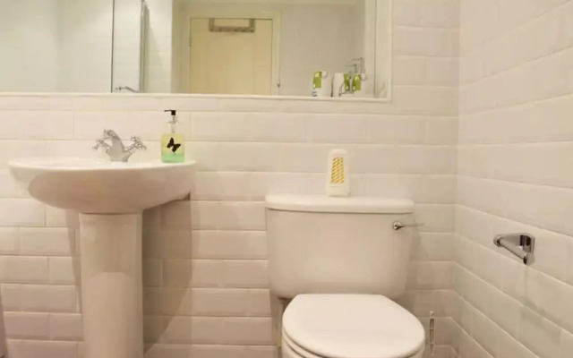 Bright and Spacious 2 Bed House