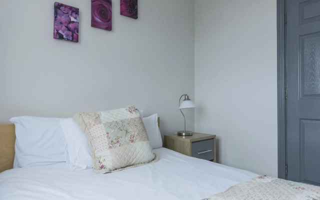 Marine Court Ground Floor Sea View