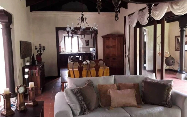Casa Antigua