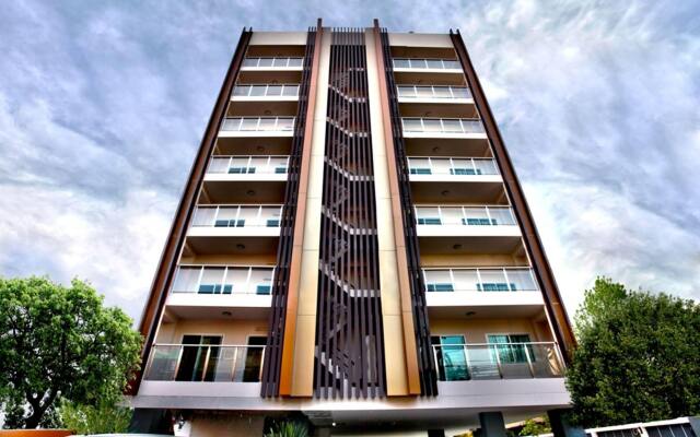 Отель The Aim Sathorn Hotel Таиланд, Бангкок - отзывы, цены и фото номеров - забронировать отель The Aim Sathorn Hotel онлайн вид на фасад