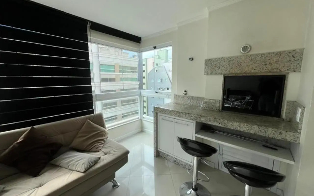 Apartamento 3 suítes próximo a praia