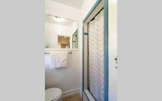 Hollywood - King Beds - Large Patio