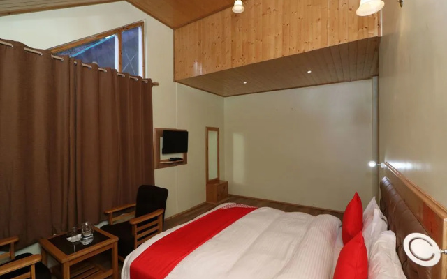 Oyo 13920 Home Spacious Studios Shuru