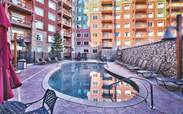 3701a Westgate 1 Bedroom Condo by RedAwning