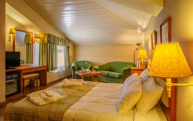 Rex Hotel
