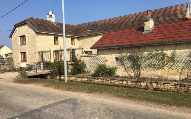 Au Bord de La Dhuy