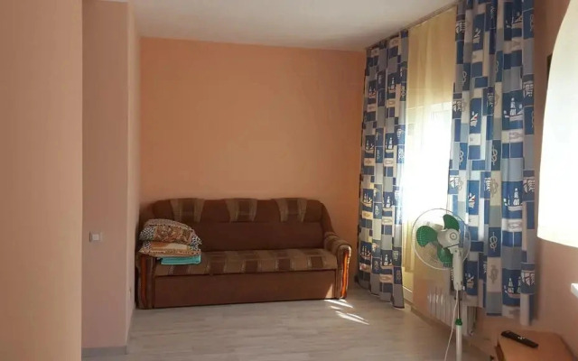 Guest House on Pravoslavnaya 20 B
