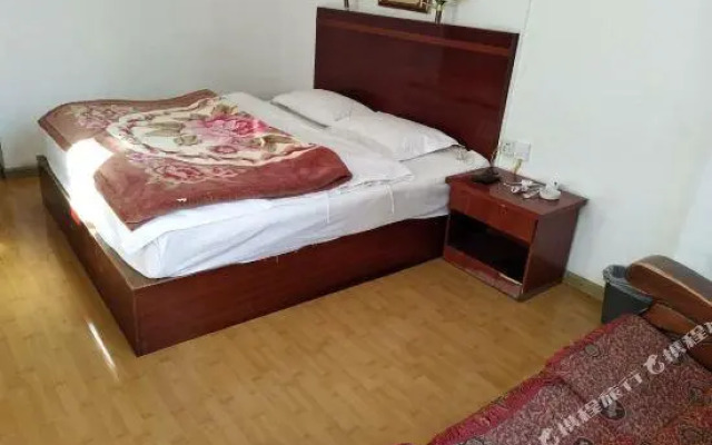 Golden Apple Hostel